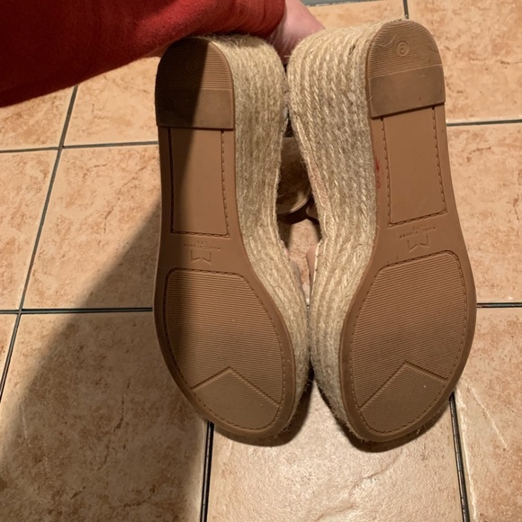 Marc Fisher Alida Espadrille Wedge Sandals in Tan Size 9 - Picture 9 of 12